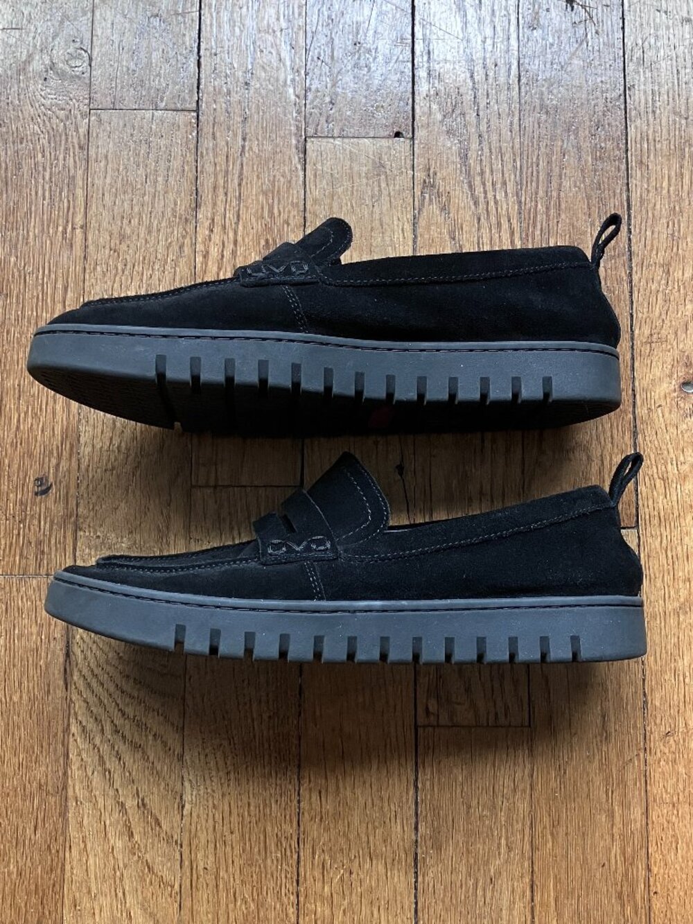 Vionic Uptown Black Suede Loafers Size 9 Wide - Picture 2 of 5